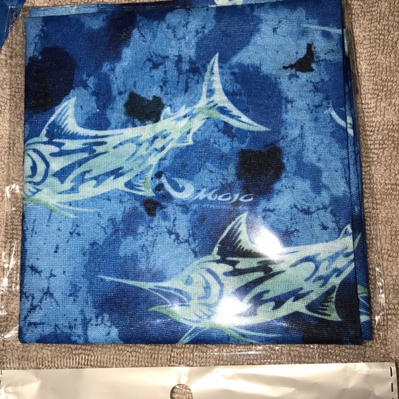 Marlin Print Facemask Bandana Style Neck Gaiter - Picture 2 of 2